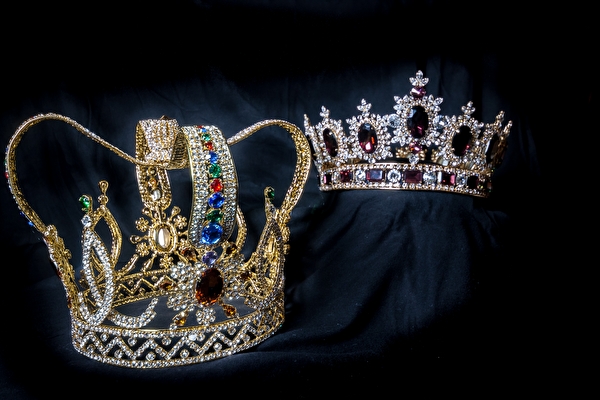 Beautiful Crowns and Tiaras
