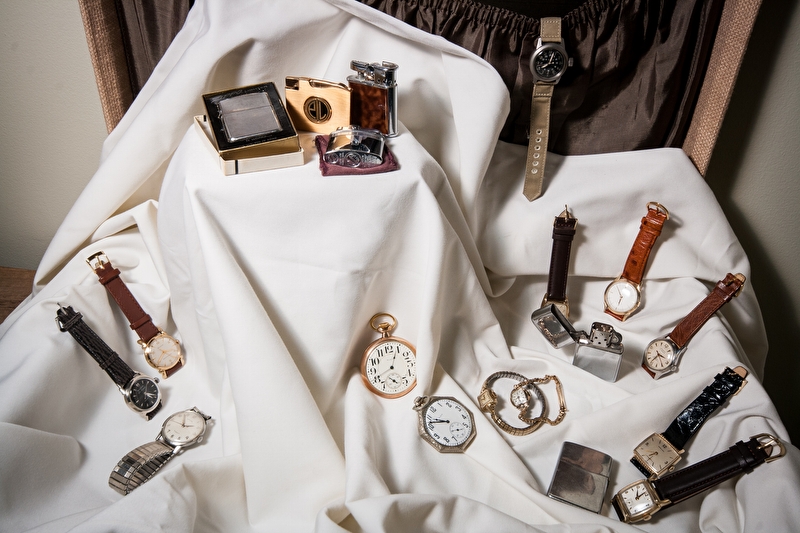 Vintage lighters, pocket watches and wrist watches. Bulova, Hamilton, Elgin, Zippo and more.