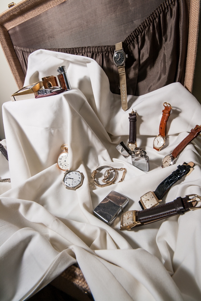 Vintage lighters, pocket watches and wrist watches. Bulova, Hamilton, Elgin, Zippo and more.
